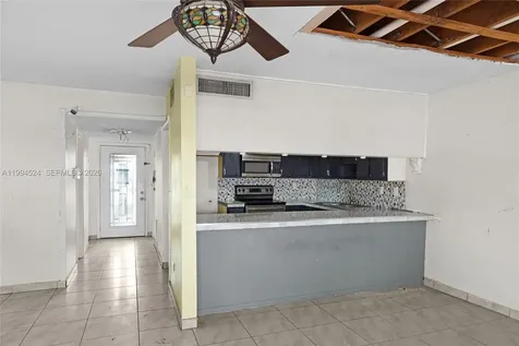 7205 W 2nd Lane Hialeah FL 33014