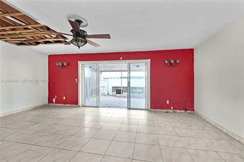 7205 W 2nd Lane Hialeah FL 33014