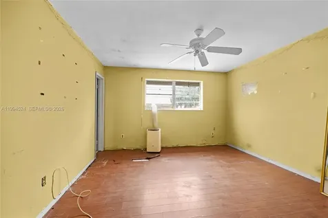 7205 W 2nd Lane Hialeah FL 33014