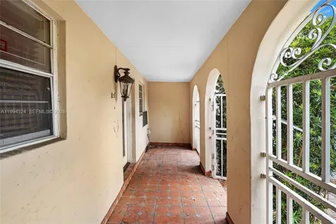 7205 W 2nd Lane Hialeah FL 33014