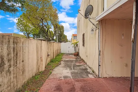 7205 W 2nd Lane Hialeah FL 33014