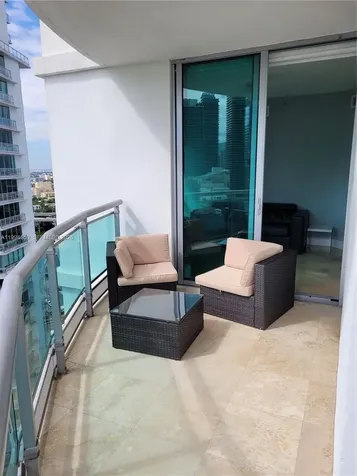 350 S Miami Avenue Miami FL 33130
