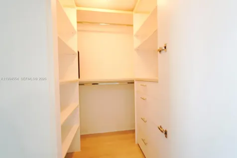 325 S Biscayne Boulevard Miami FL 33131
