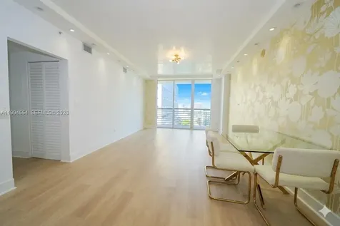 325 S Biscayne Boulevard Miami FL 33131