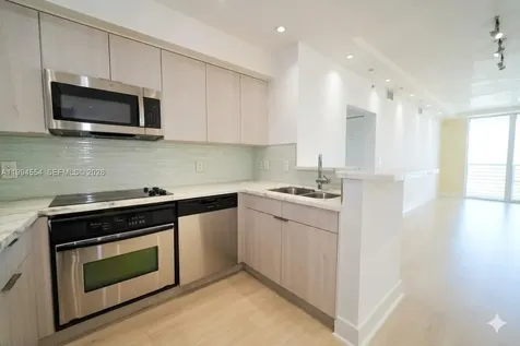 325 S Biscayne Boulevard Miami FL 33131