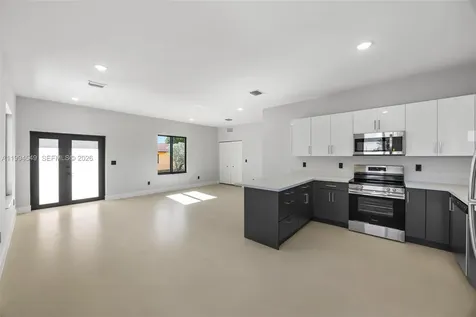 601 NW 3rd Avenue Hallandale Beach FL 33009