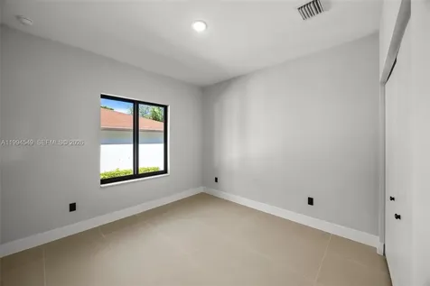 601 NW 3rd Avenue Hallandale Beach FL 33009