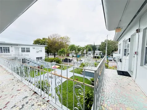 555 SW 16th Avenue Miami FL 33135