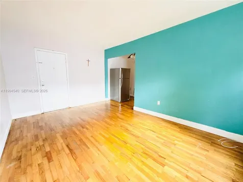 555 SW 16th Avenue Miami FL 33135