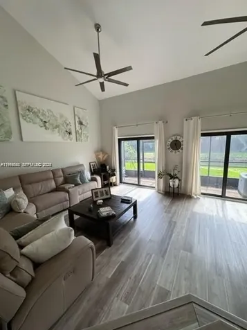 4183 SW 87th Terrace Davie FL 33328
