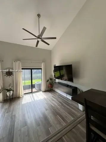 4183 SW 87th Terrace Davie FL 33328