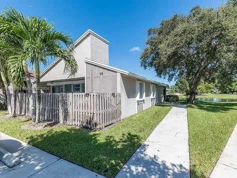 518 Woodgate Circle Sunrise FL 33326
