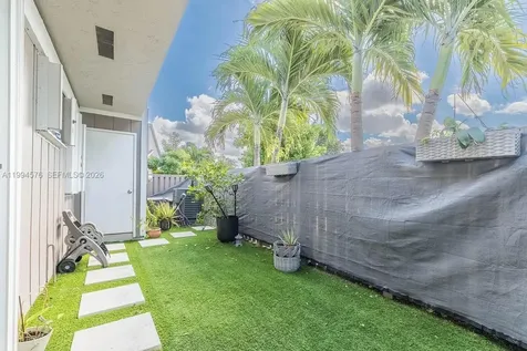 518 Woodgate Circle Sunrise FL 33326