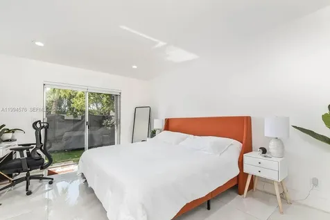 518 Woodgate Circle Sunrise FL 33326