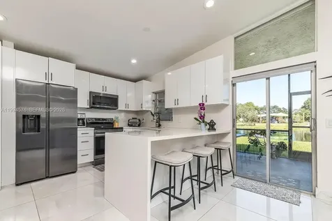 518 Woodgate Circle Sunrise FL 33326