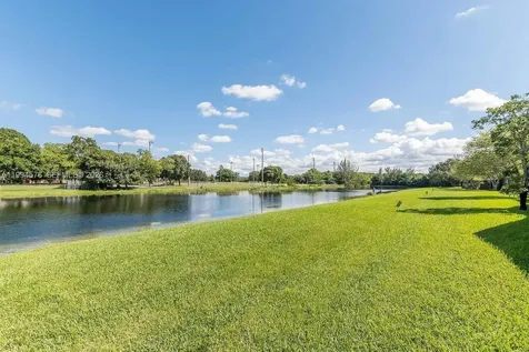 518 Woodgate Circle Sunrise FL 33326