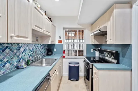 2834 SW 33rd Avenue Miami FL 33133