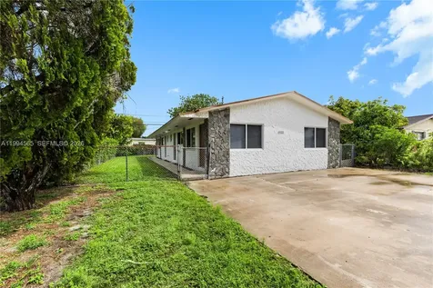 6121 SW 40th Court Miramar FL 33023