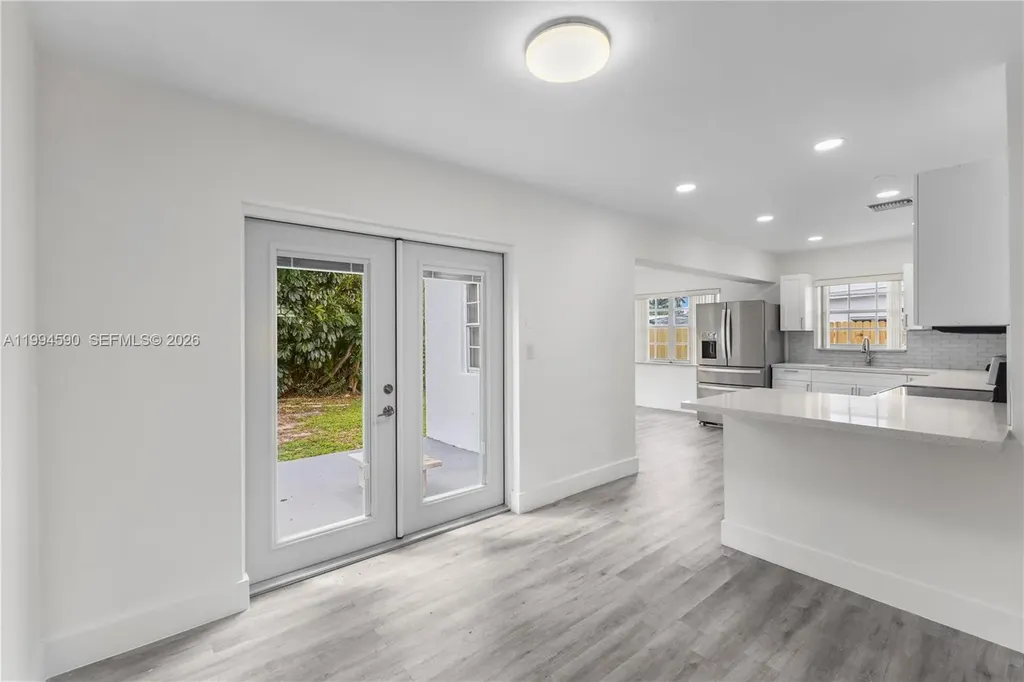 6820 Park Street Hollywood FL 33024