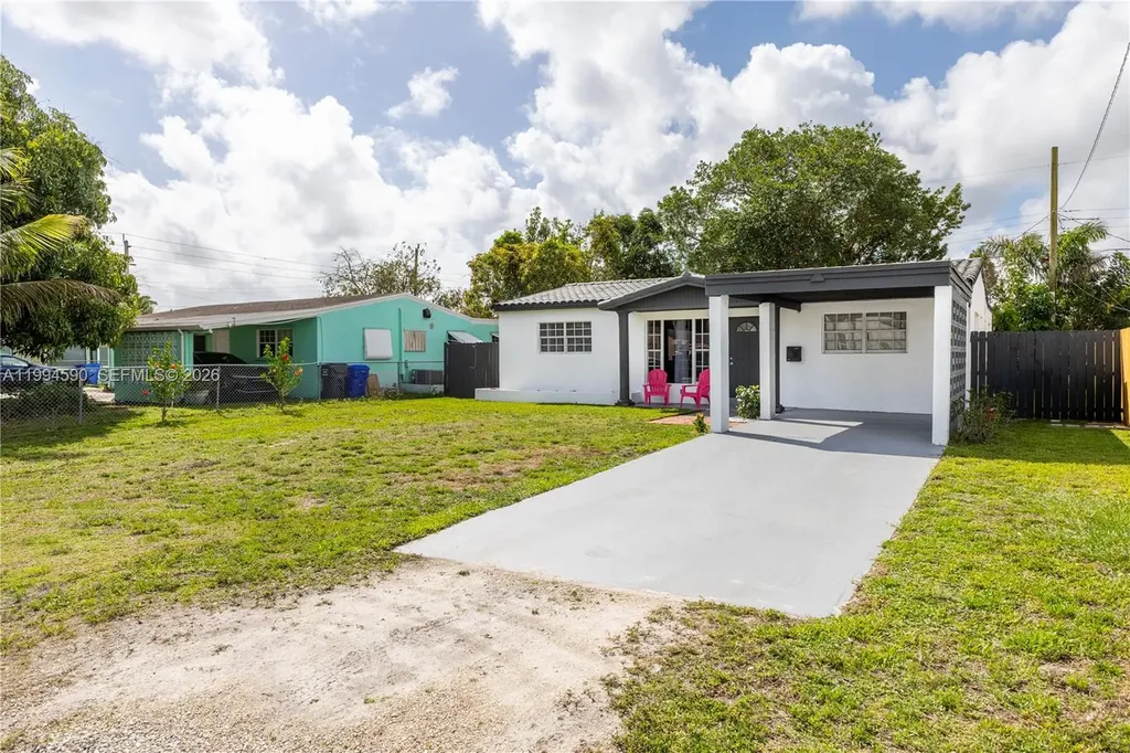 6820 Park Street Hollywood FL 33024