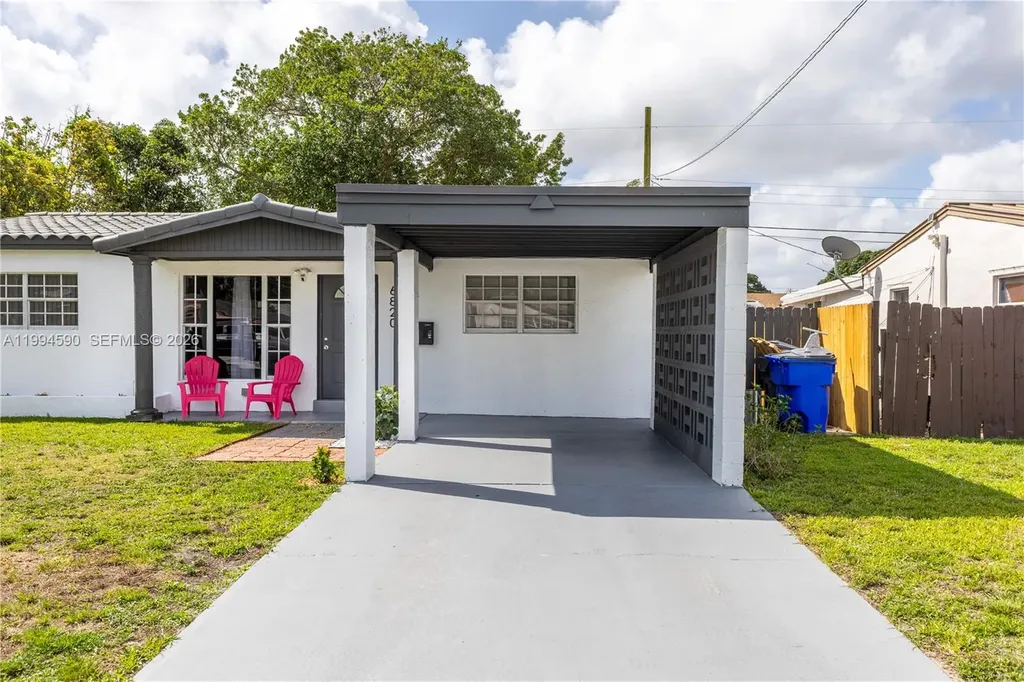 6820 Park Street Hollywood FL 33024