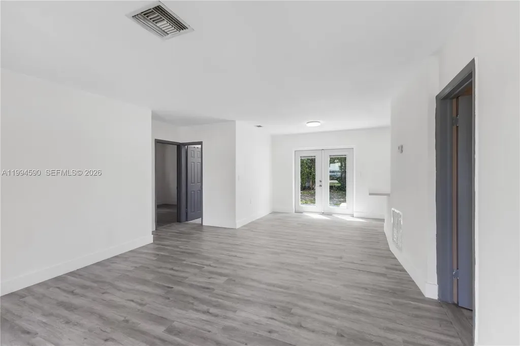 6820 Park Street Hollywood FL 33024