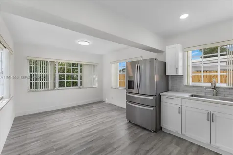 6820 Park Street Hollywood FL 33024
