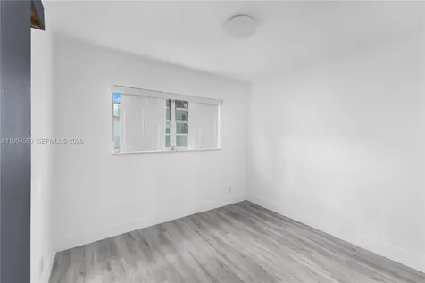 6820 Park Street Hollywood FL 33024