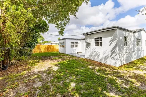 6820 Park Street Hollywood FL 33024