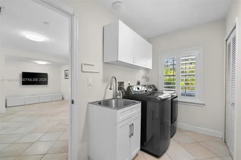 6801 SW 126th Terrace Pinecrest FL 33156