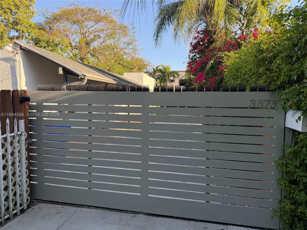3373 SW 29th Terrace Miami FL 33133