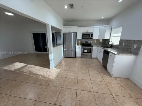 3373 SW 29th Terrace Miami FL 33133
