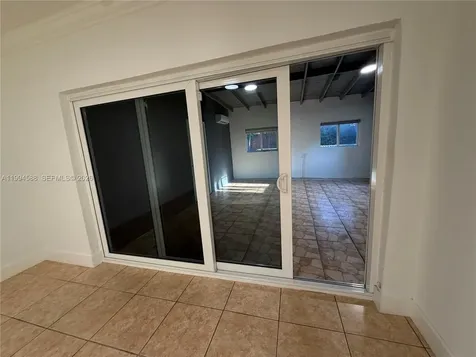 3373 SW 29th Terrace Miami FL 33133