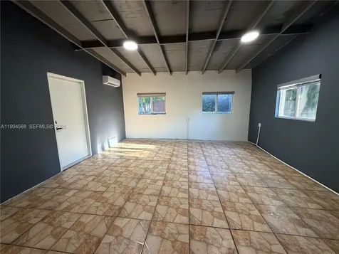 3373 SW 29th Terrace Miami FL 33133