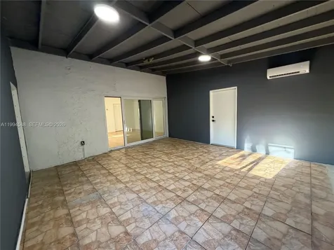 3373 SW 29th Terrace Miami FL 33133
