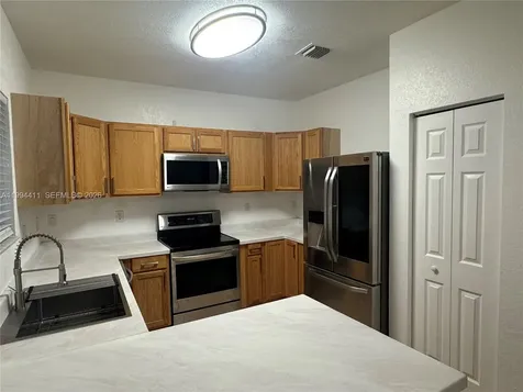 22569 SW 89th Place Cutler Bay FL 33190
