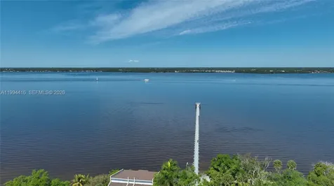 3381 Edgewood Avenue Fort Myers FL 33916