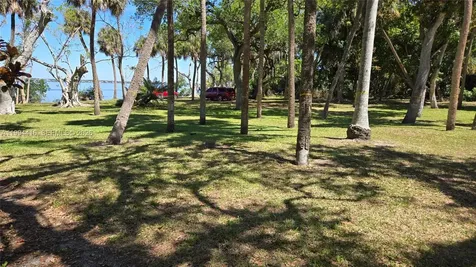 3381 Edgewood Avenue Fort Myers FL 33916