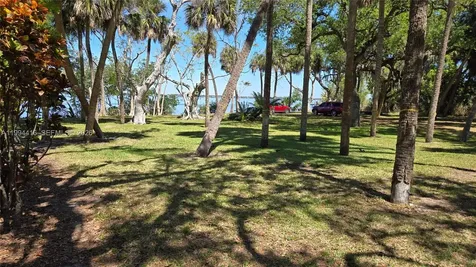 3381 Edgewood Avenue Fort Myers FL 33916