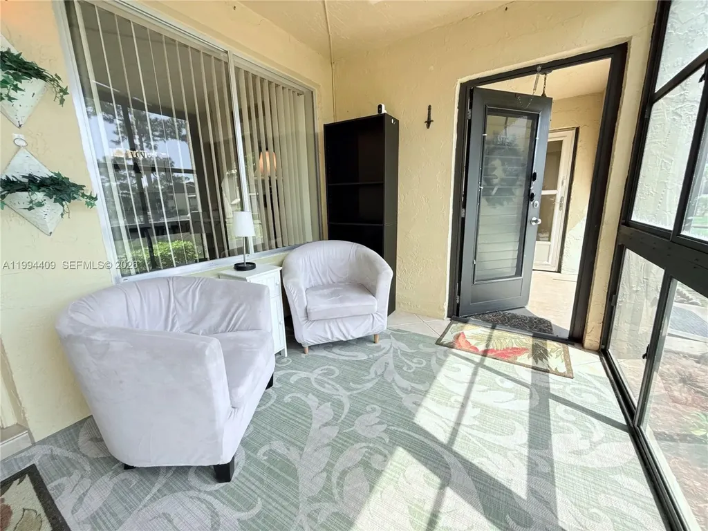 340 Pine Ridge Circle Green Acres FL 33463