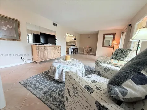 340 Pine Ridge Circle Green Acres FL 33463