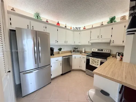 340 Pine Ridge Circle Green Acres FL 33463