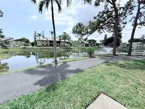 340 Pine Ridge Circle Green Acres FL 33463