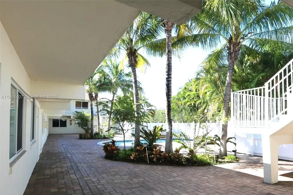 1878 NE 46th Street Fort Lauderdale FL 33308