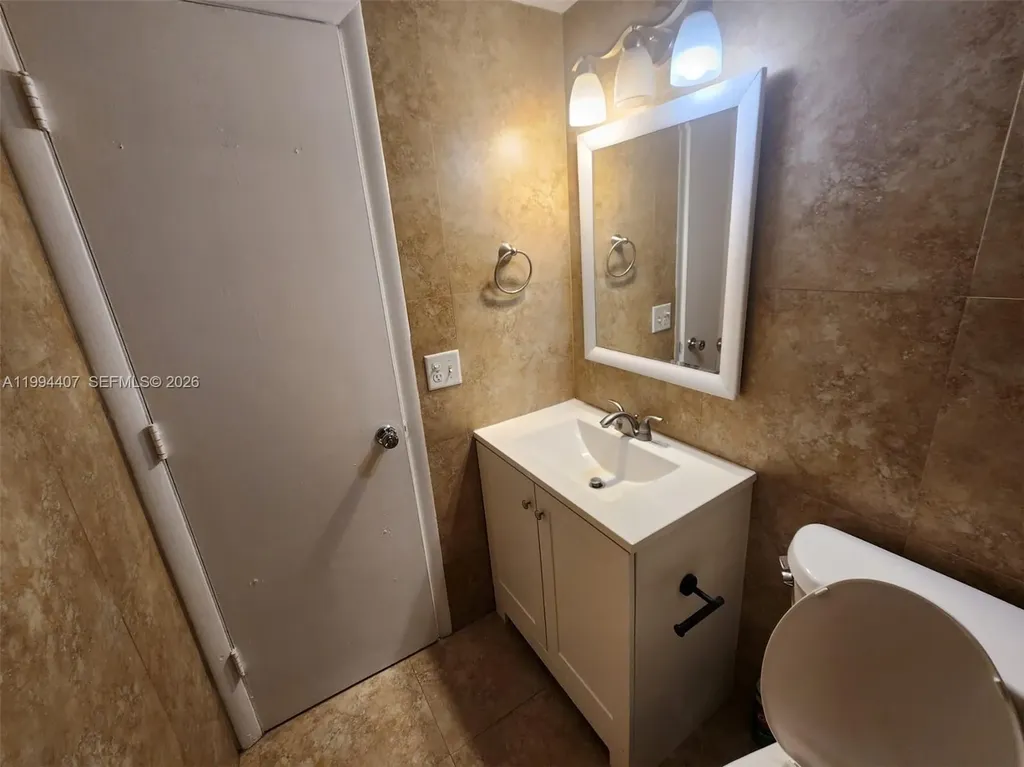 1878 NE 46th Street Fort Lauderdale FL 33308