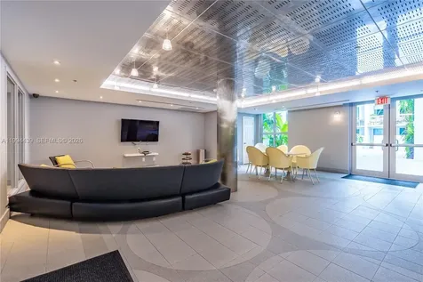 110 Washington Avenue Miami Beach FL 33139