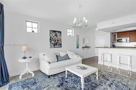 110 Washington Avenue Miami Beach FL 33139