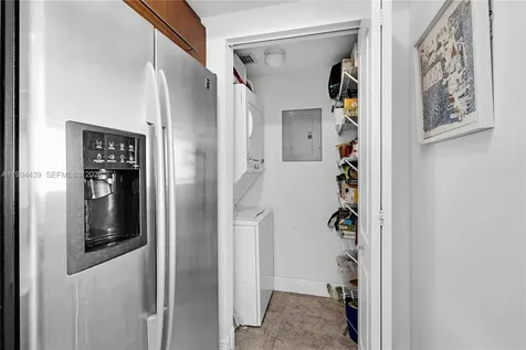 110 Washington Avenue Miami Beach FL 33139