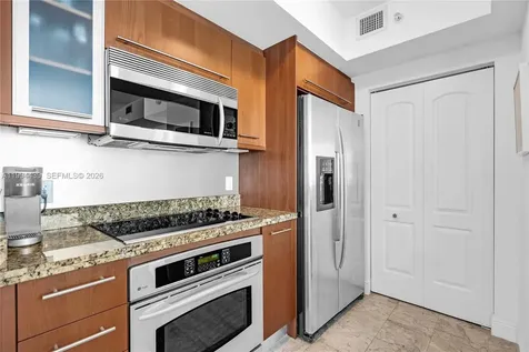 110 Washington Avenue Miami Beach FL 33139