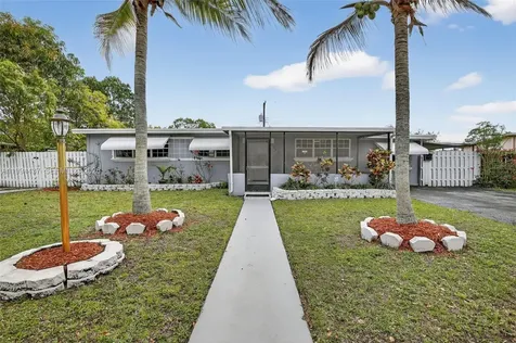 6842 NW 15th Street Plantation FL 33313